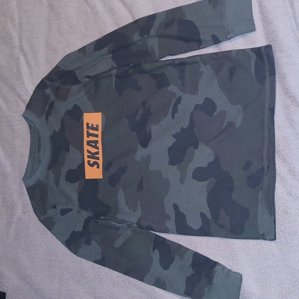 Urban Pipeline Boys Medium Camo Skate Shirt